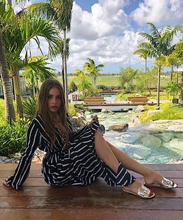 Xenia Tchoumitcheva feet photo thumbnail