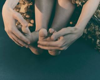 Aurora Aksnes feet photo thumbnail
