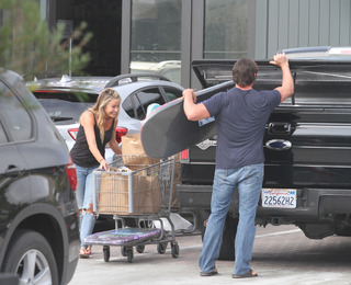 Denise Richards feet photo thumbnail