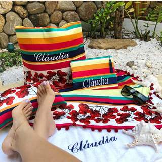Cláudia Citroni feet photo thumbnail