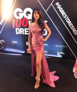 Jasmin Walia feet photo thumbnail
