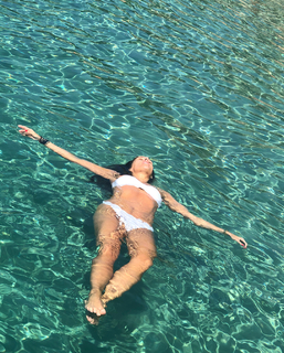 Adriane Galisteu feet photo thumbnail