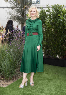 Cate Blanchett feet photo thumbnail