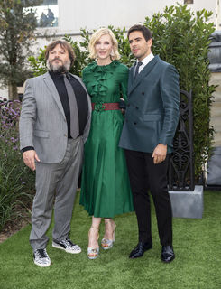 Cate Blanchett feet photo thumbnail