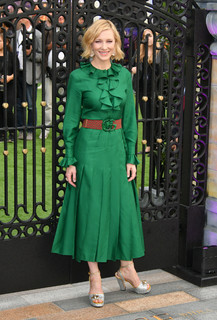 Cate Blanchett feet photo thumbnail