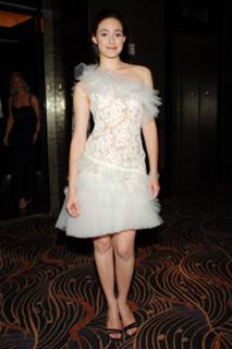 Emmy Rossum feet photo thumbnail
