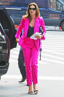 Cindy Crawford feet photo thumbnail