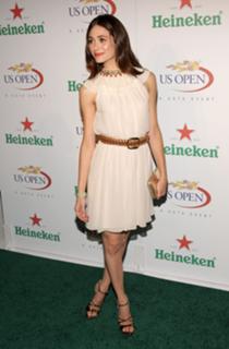 Emmy Rossum feet photo thumbnail