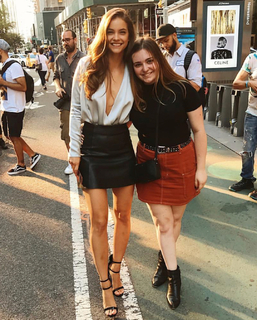 Barbara Palvin feet photo thumbnail