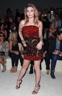 Paris Jackson feet photo thumbnail