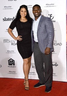 Jordin Sparks feet photo thumbnail