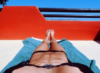 Ludovica Pagani feet photo thumbnail