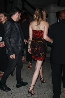 Paris Jackson feet photo thumbnail