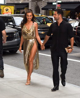 Irina Shayk feet photo thumbnail