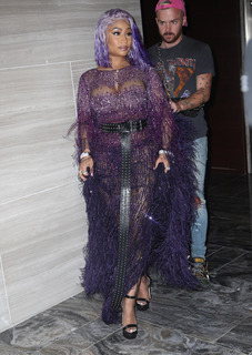 Nicki Minaj feet photo thumbnail