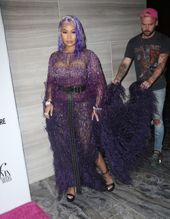 Nicki Minaj feet photo thumbnail