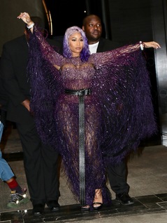 Nicki Minaj feet photo thumbnail