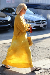 Rumer Willis feet photo thumbnail