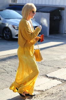 Rumer Willis feet photo thumbnail