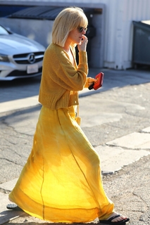 Rumer Willis feet photo thumbnail