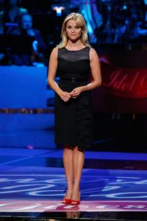 Reese Witherspoon feet photo thumbnail