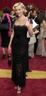 Reese Witherspoon feet photo thumbnail