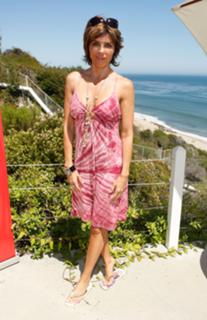 Lisa Rinna feet photo 4