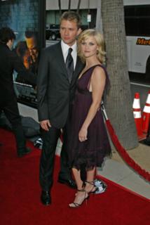 Reese Witherspoon feet photo thumbnail