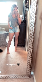 Paige VanZant feet photo thumbnail