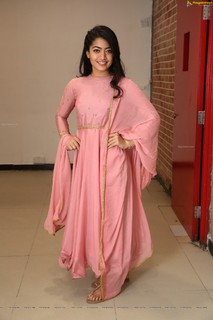 Rashmika Mandanna feet photo 4