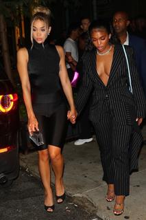 Jasmine Sanders feet photo thumbnail