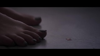 Bella Thorne feet photo thumbnail