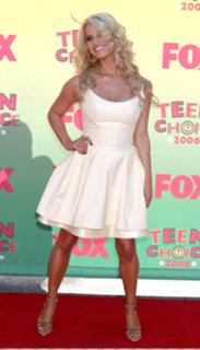 Jessica Simpson feet photo thumbnail