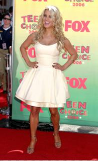 Jessica Simpson feet photo thumbnail