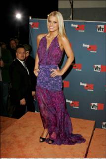 Jessica Simpson feet photo thumbnail