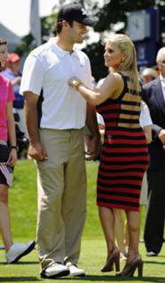 Jessica Simpson feet photo thumbnail
