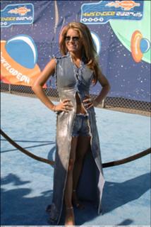 Jessica Simpson feet photo thumbnail
