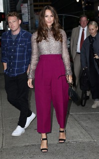 Keira Knightley feet photo thumbnail