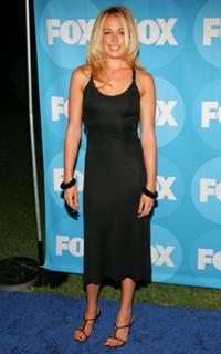 Cat Deeley feet photo thumbnail