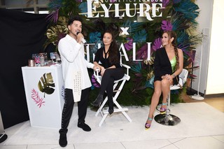 Thalía feet photo thumbnail