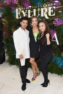 Thalía feet photo thumbnail