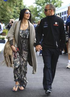 Nicole Scherzinger feet photo thumbnail