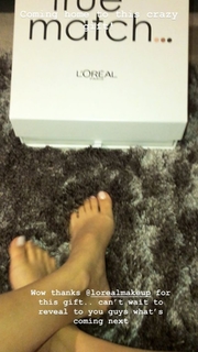 Xenia Tchoumitcheva feet photo thumbnail