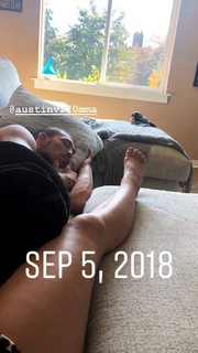 Paige VanZant feet photo thumbnail