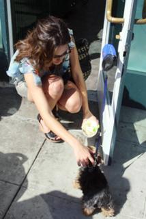 Emmy Rossum feet photo thumbnail