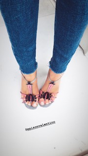 Marina Ruy Barbosa feet photo thumbnail