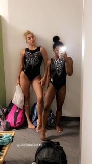 Simone Biles feet photo thumbnail