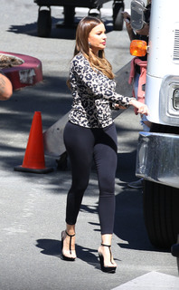 Sofía Vergara feet photo thumbnail