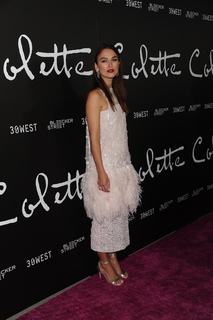 Keira Knightley feet photo thumbnail