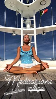 Federica Fontana feet photo thumbnail